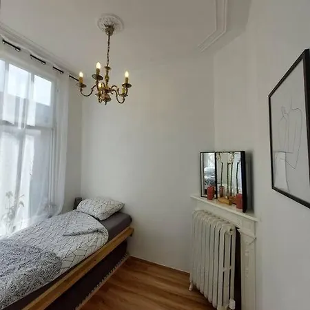 Historic Very Close To City Center شقة